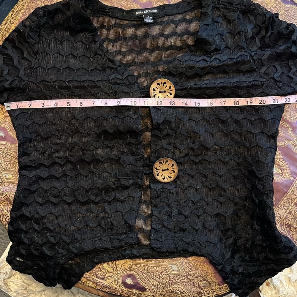 Nina Leonard Vintage Black Sheer Cardigan w/large wooden Buttons Size Large - Picture 14 of 15
